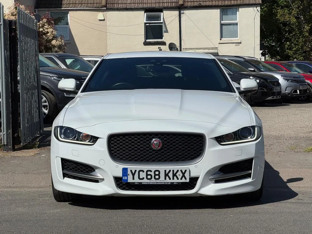 2018 Jaguar xe